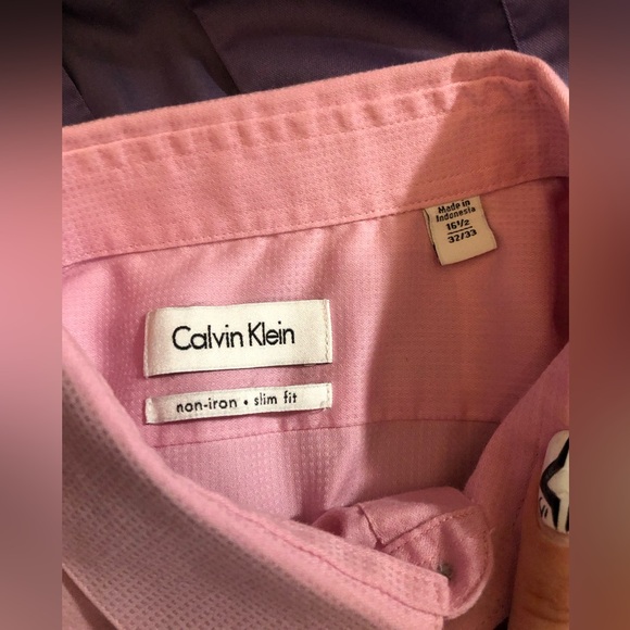Gently worn dress shirts 16/16.5 32/33 CalvinKlein GeoffreyBeene & VanHeusen - Picture 4 of 5